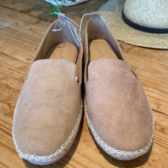 🎉 NEW‼️ LIGHT AND COMFY RILEY ESPADRILLES ‼️ - Picture 4 of 16